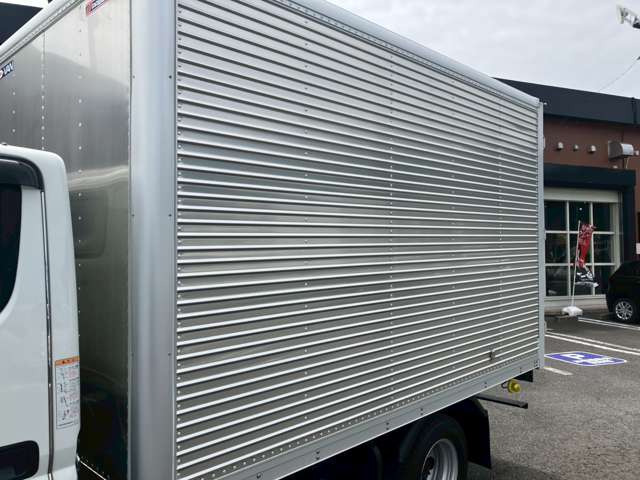 Mitsubishi Fuso Canter 12