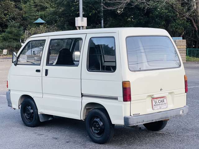 Daihatsu Hijet Van 10