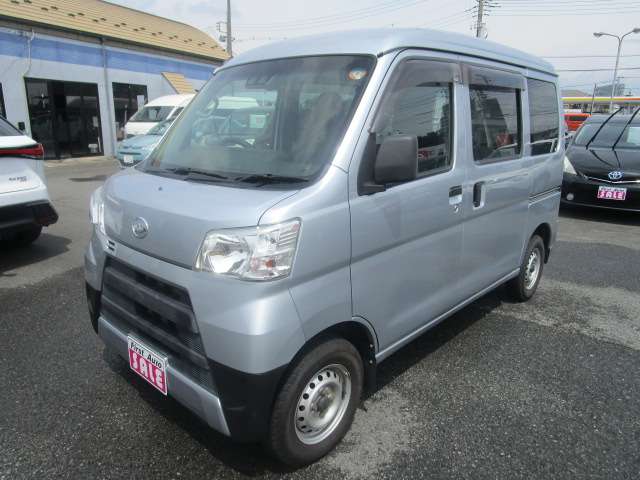 Daihatsu Hijet Cargo 6
