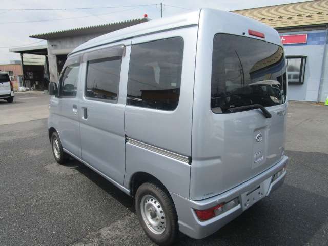 Daihatsu Hijet Cargo 7