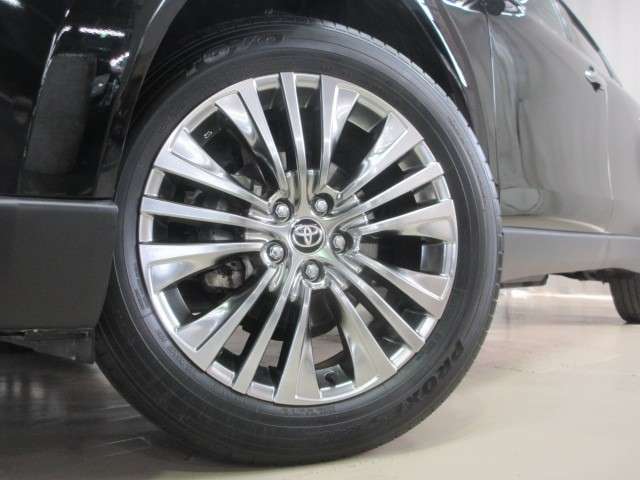 Toyota Harrier 9