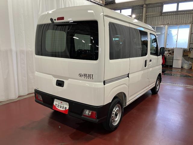 Daihatsu Hijet Cargo 5