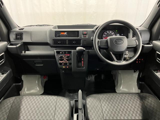 Daihatsu Hijet Cargo 10