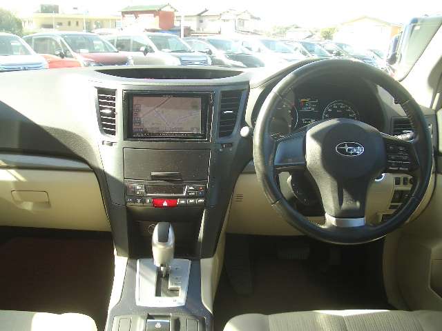 Subaru Legacy Outback 5
