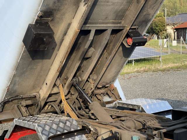 Mitsubishi Fuso Canter 10