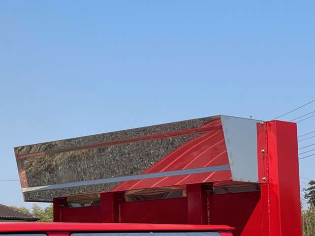 Mitsubishi Fuso Canter 4