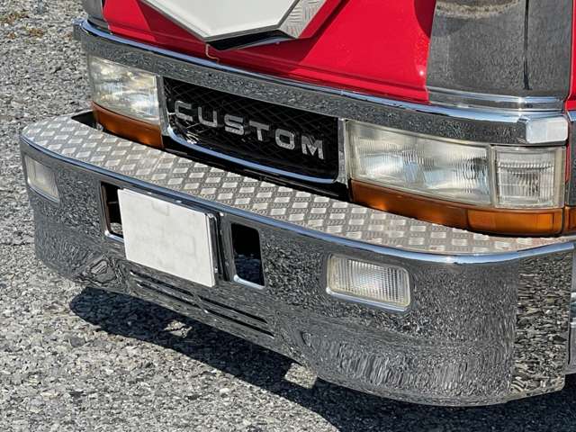 Mitsubishi Fuso Canter 9
