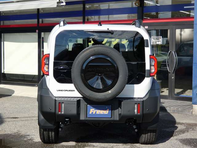 Toyota Land Cruiser FJ 4