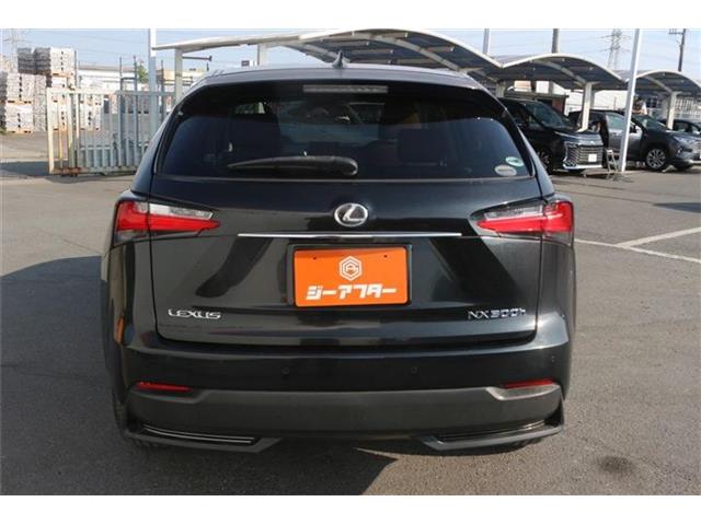 Lexus NX 8