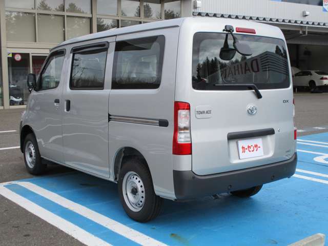 Toyota Town Ace Van 7