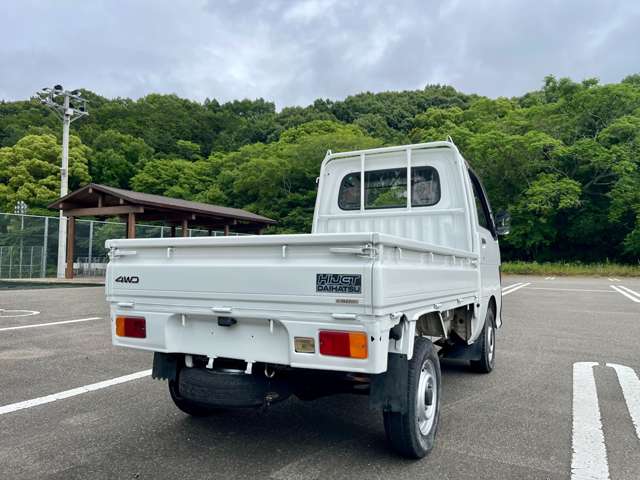 Daihatsu Hijet Pickup 8