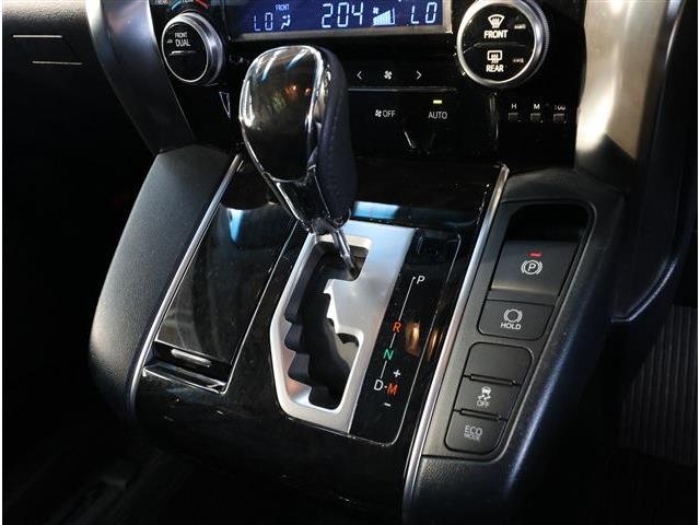 Toyota Alphard 11