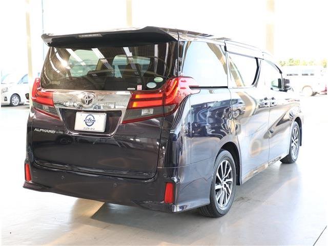Toyota Alphard 8