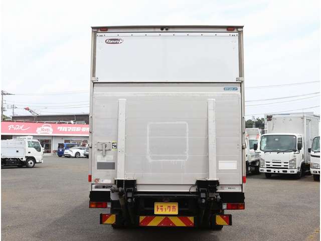 Mitsubishi Fuso Canter 10