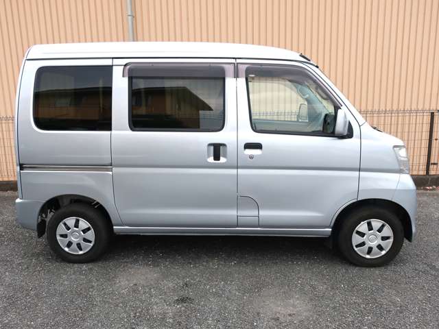 Daihatsu Hijet Cargo 9