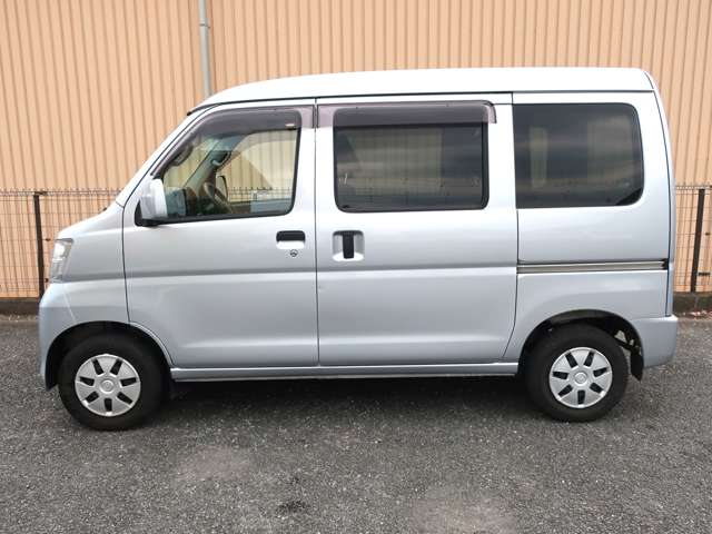 Daihatsu Hijet Cargo 10