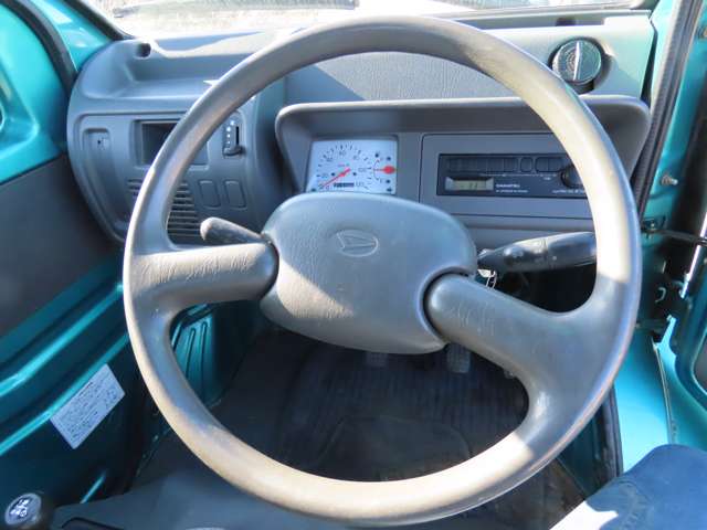 Daihatsu Midget II 12