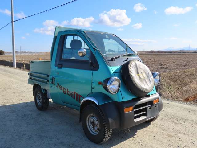 Daihatsu Midget II 2