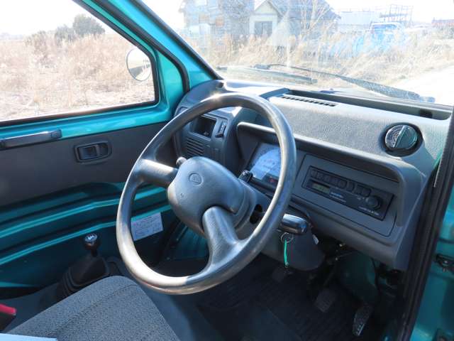 Daihatsu Midget II 10