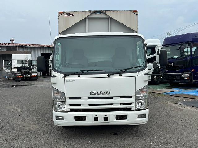 Isuzu Elf 3