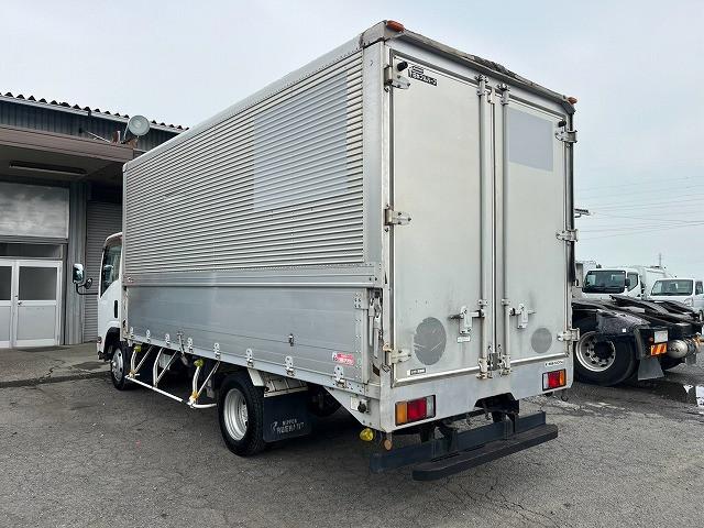 Isuzu Elf 9
