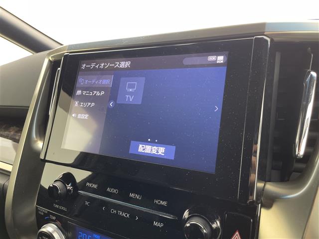 Toyota Alphard 6