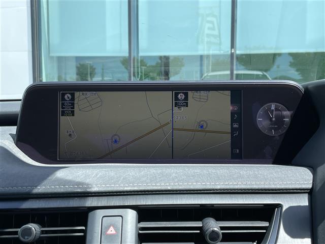 Lexus UX 5