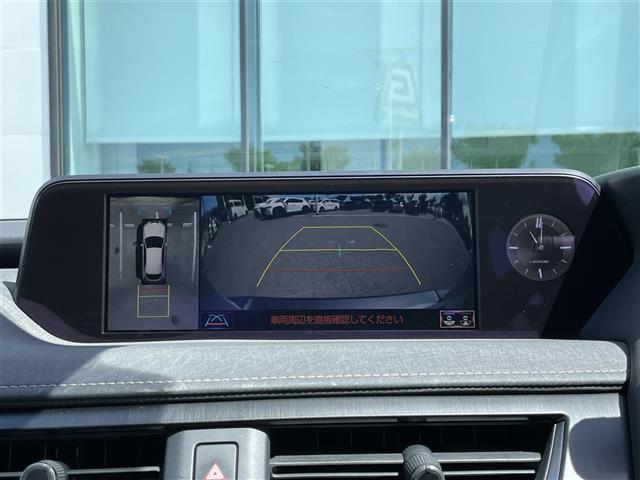 Lexus UX 6