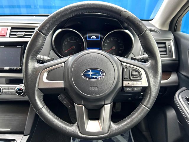 Subaru Legacy Outback 11
