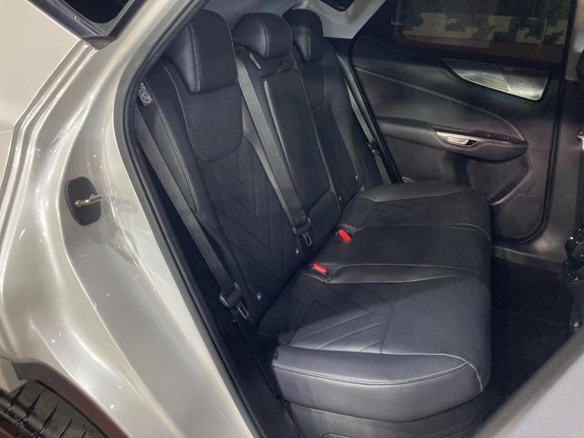 Lexus NX 9