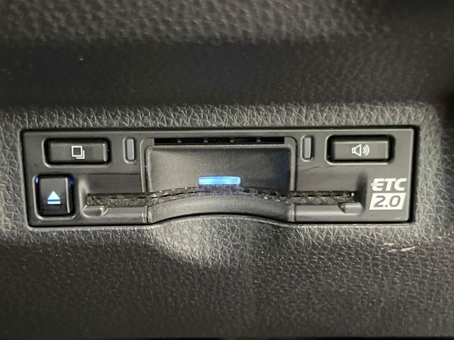 Toyota Sienta 6