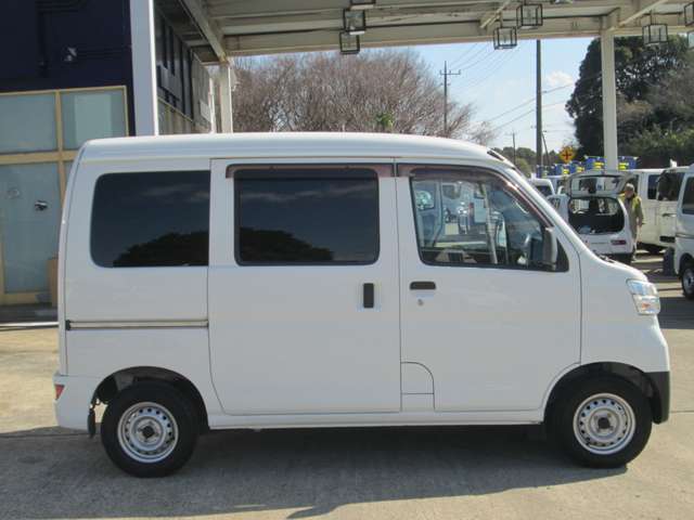 Toyota Pixis Van 7