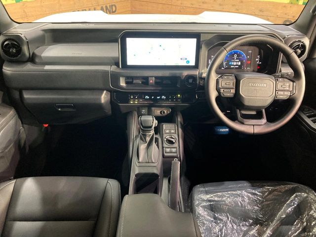 Toyota Land Cruiser FJ 2