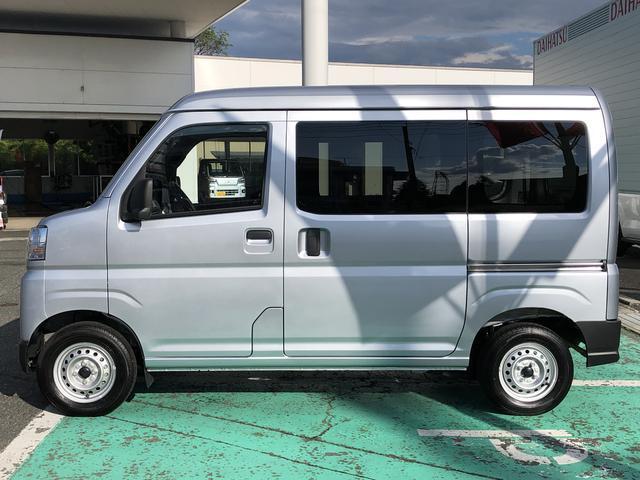 Daihatsu Hijet Cargo 8