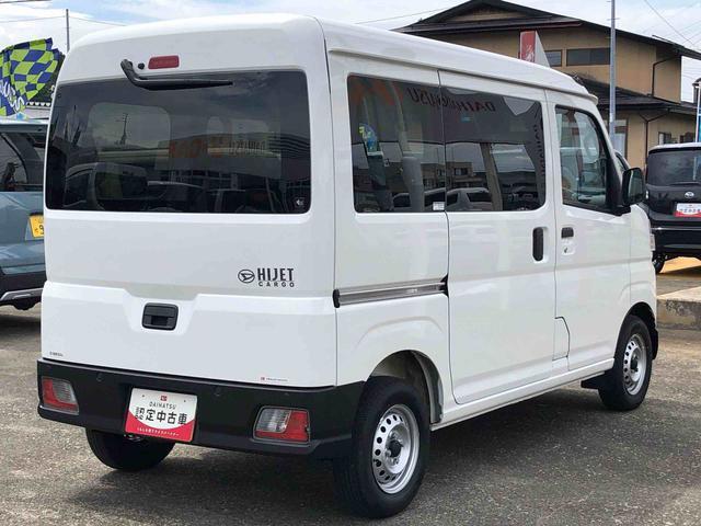 Daihatsu Hijet Cargo 11