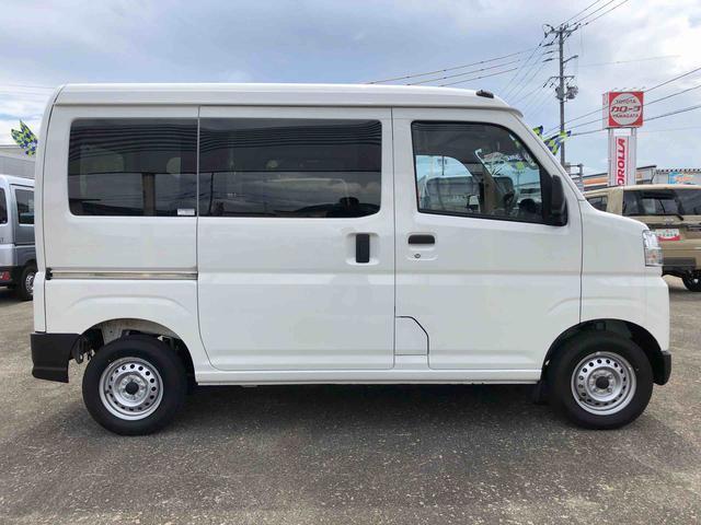 Daihatsu Hijet Cargo 7
