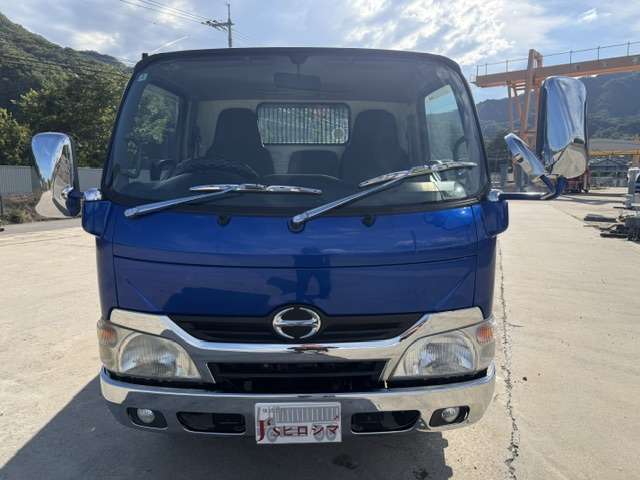 Hino Dutro 2