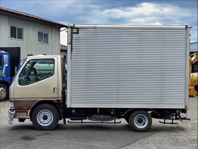 Mitsubishi Fuso Canter Guts 11