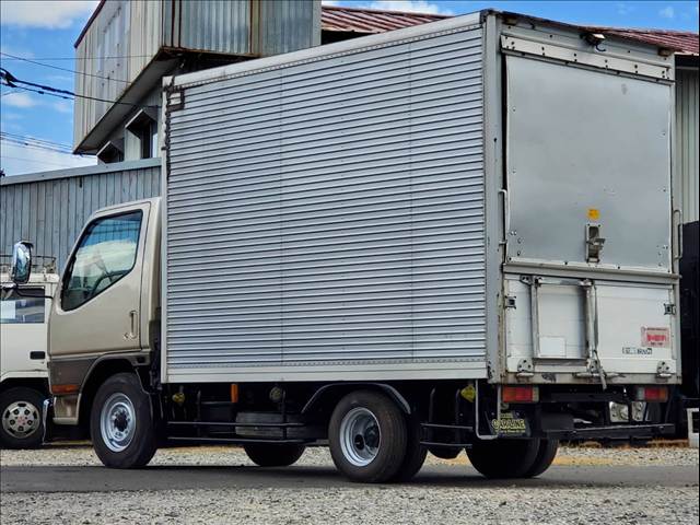Mitsubishi Fuso Canter Guts 12