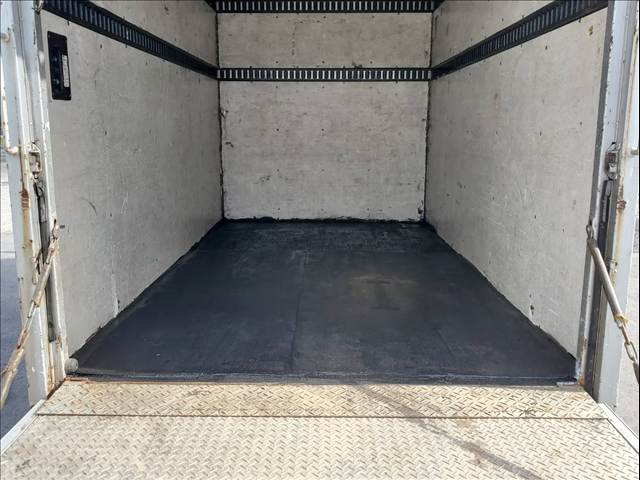 Mitsubishi Fuso Canter Guts 5