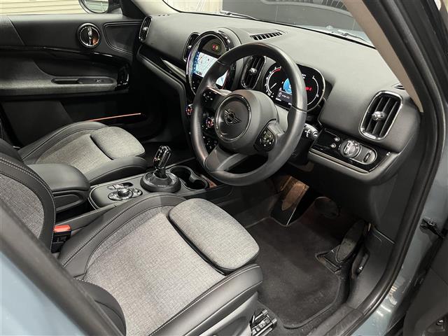 MINI Crossover 6
