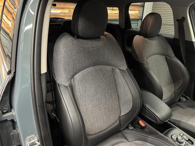 MINI Crossover 7