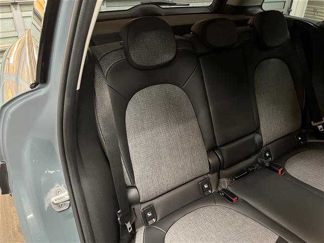 MINI Crossover 9