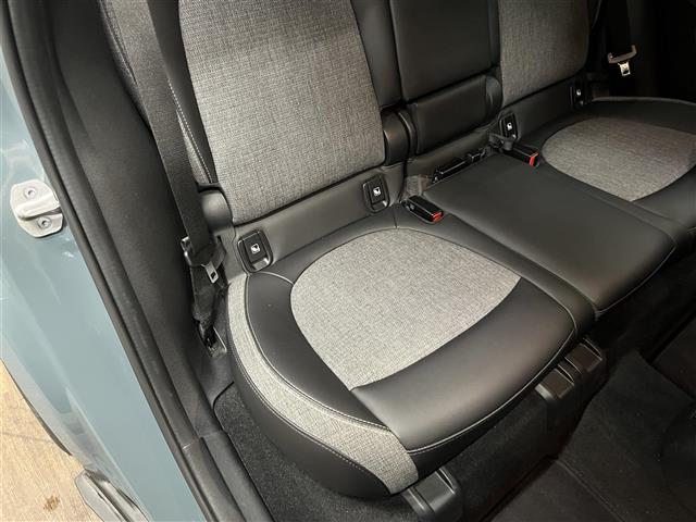 MINI Crossover 10
