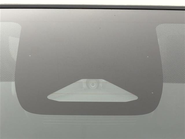 Toyota Sienta 6