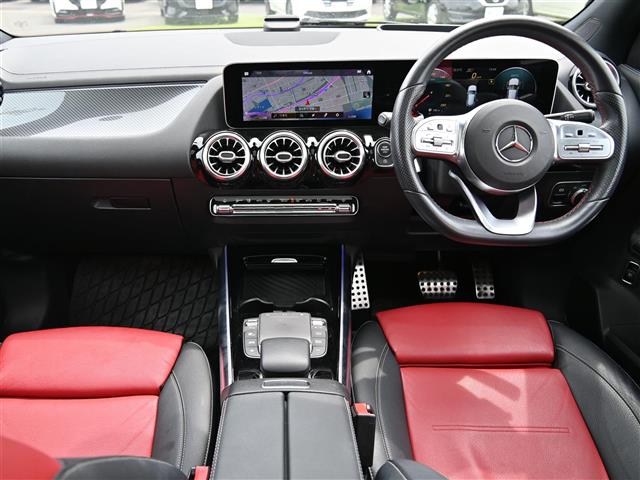 Mercedes-Benz GLA-Class 4