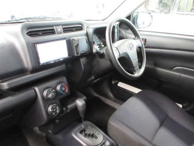 Toyota Probox Van 11