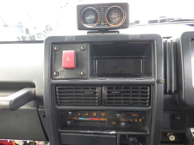 Suzuki Jimny 10