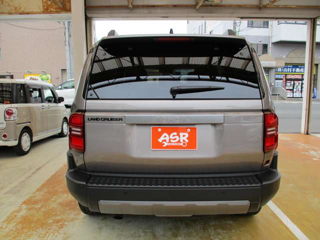 Toyota Land Cruiser 250 5