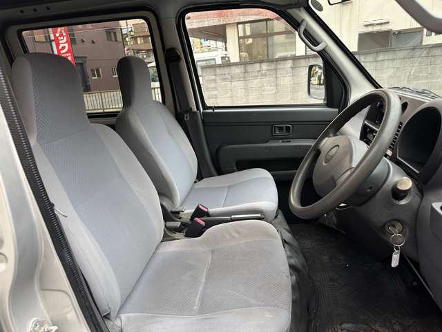 Daihatsu Hijet Cargo 11
